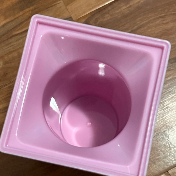 New in packaging Sanrio Mymelody pencil holder - Picture 3 of 3